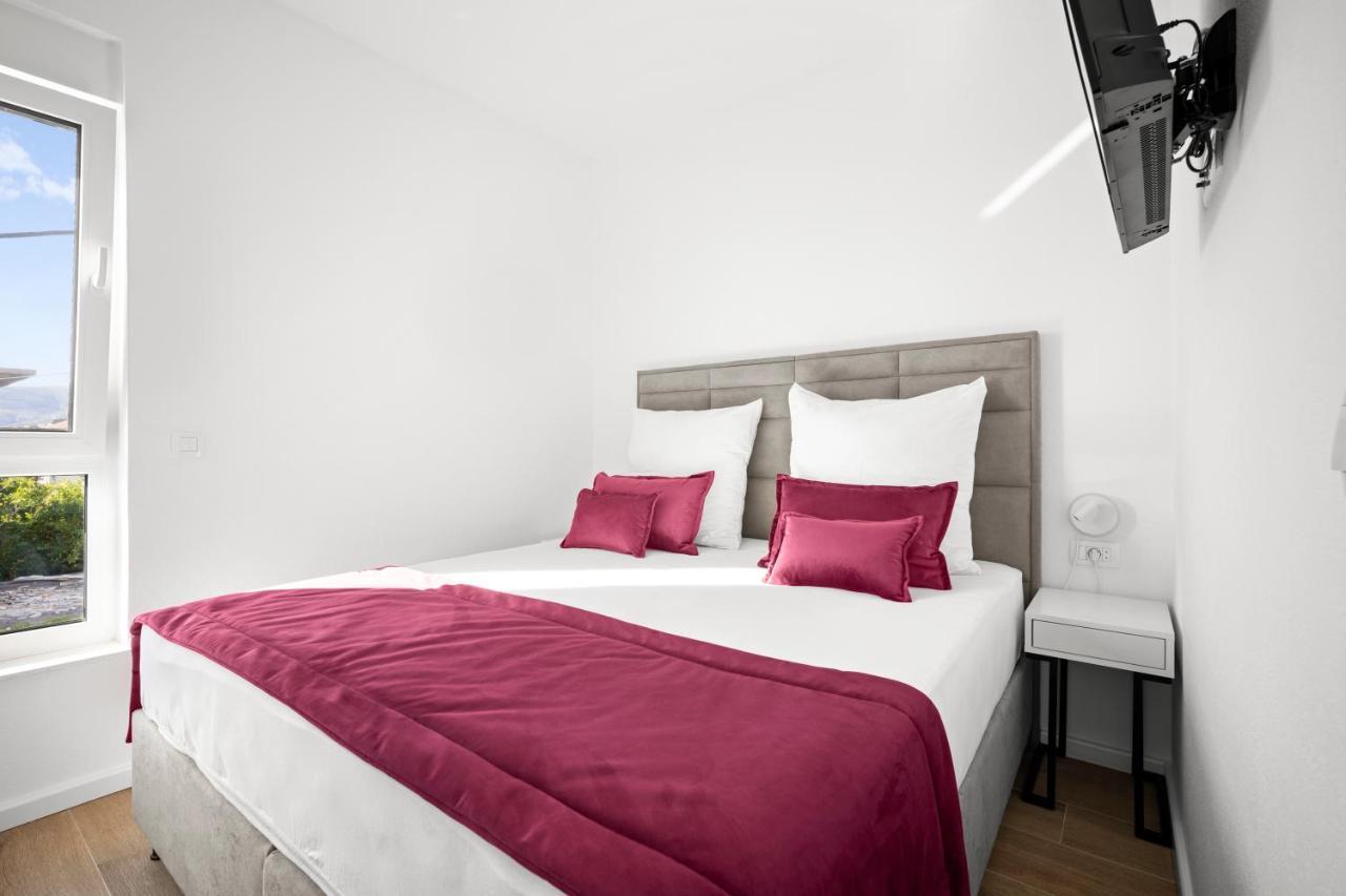 Adriatic Garden Apartments Okrug Gornji Exterior foto